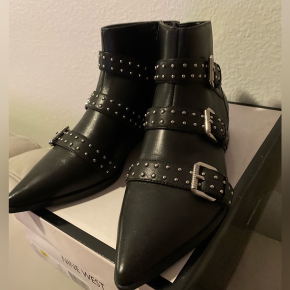 Nine West Shoes Seraphim Pointe Toe Booties. Never worn - Picture 6 of 8